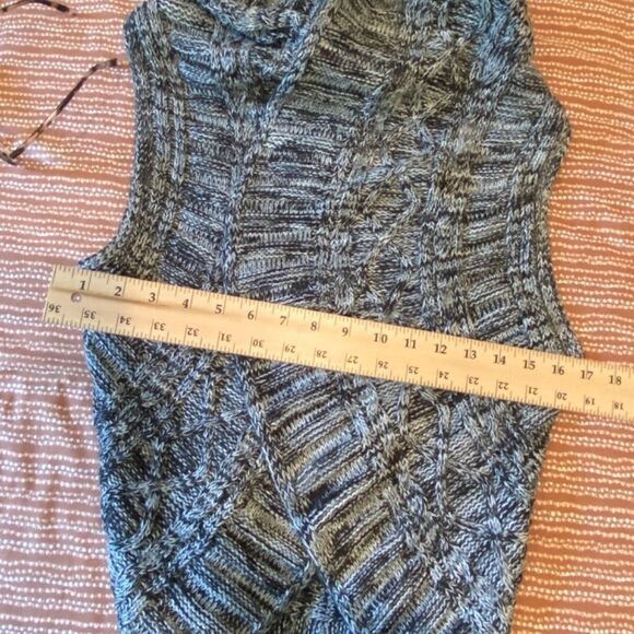 Its Our Time XL Black and White Tweed Knit Vest NWT 0967 - Picture 10 of 11